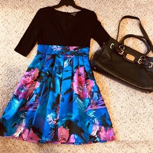 Black Dress Adrianna Papell with sleeves